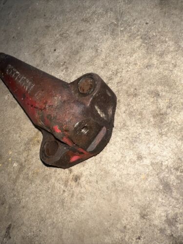 IHC McCormick WD9 Super Wd9 Generator Bracket 355695R1