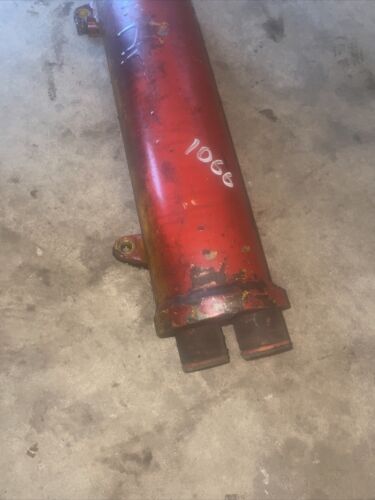International IH 1066 tractor diesel engine motor oil cooler assembly