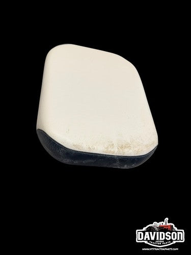 Seat Cushion - Vinyl White/Black fits International 460 560 706 806 371625R91