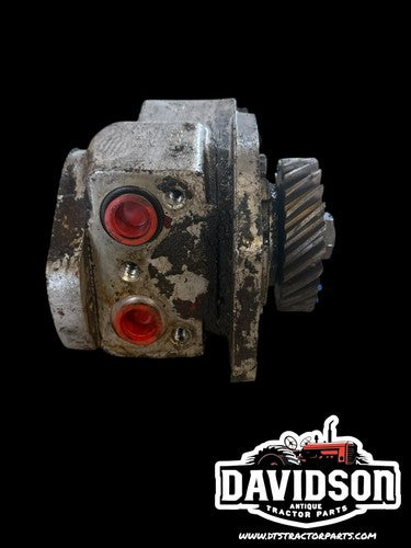 Farmall IH 300 350 tractor Good hydraulic pump assembly w/ drive gear