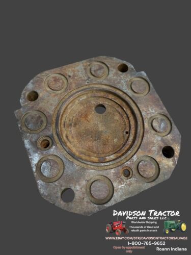 R49071 USED JOHN DEERE PUMP COVER