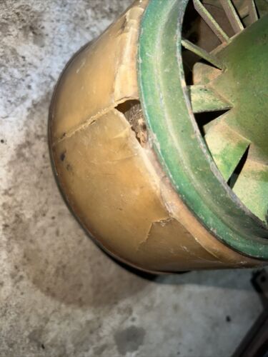 John Deere 4010/4020 tractor air cleaner top