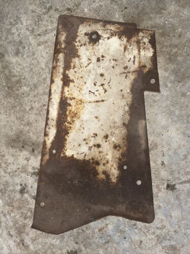 IH FARMALL 404 TRACTOR RIGHT HAND RADIATOR SIDE PANEL