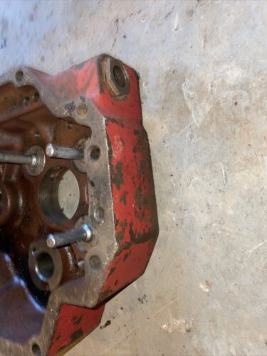 IH Farmall 381462R1 PTO Housing