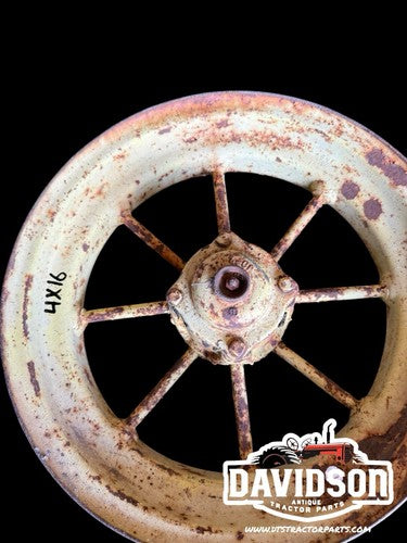 John Deere 4x16 Round Spoked Implement Rim 4 Bolt Hub Cap Antique Tractor