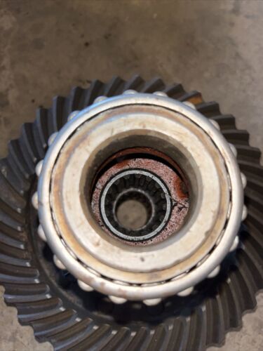 IH International 444 2444 2424 B414 Rear differential  Rear End  Gears Axel