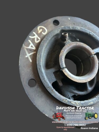 JOHN DEERE B124R MAIN BEARING WITH CAP HOUSING ANTIQUE TRACTOR