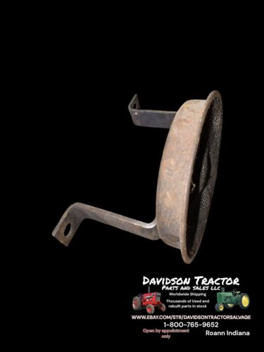 VINTAGE  IH FARMALL CUB LOBOY  154 185 TRACTOR -ENGINE OIL PUMP SCREEN