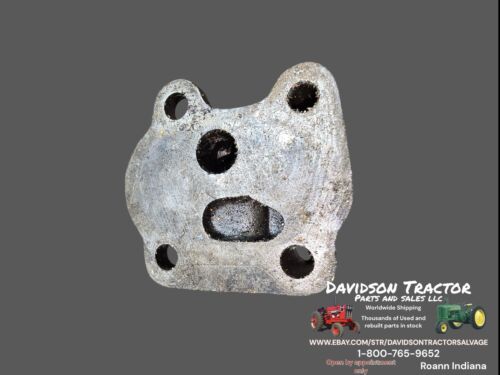 JOHN DEERE R53382, RE35685 OIL PUMP COVER 
