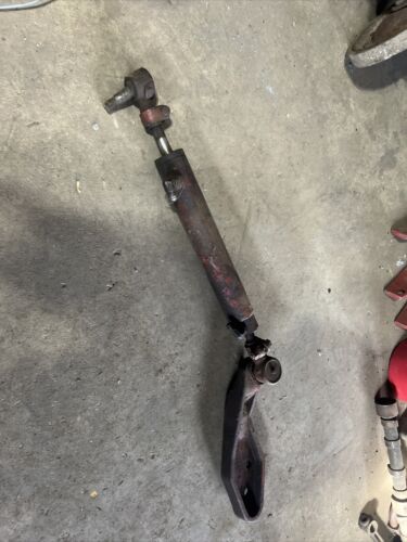 International IH 715 combine powersteering power steering cylinder w/ bracket &