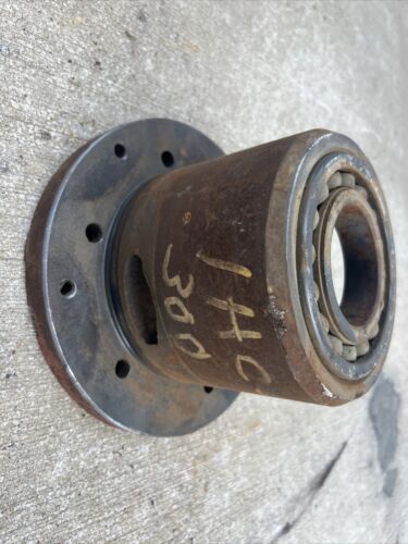 International Harvester/Farmall Housing For 300/350 Tractor (358058R1)