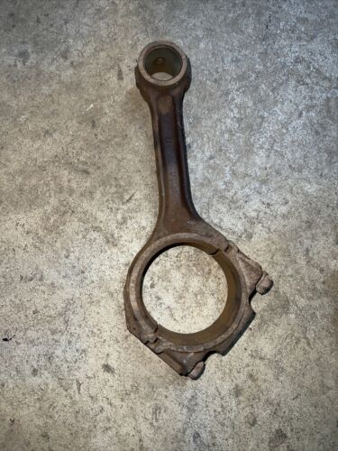John Deere 2510 Connecting Rod T200071