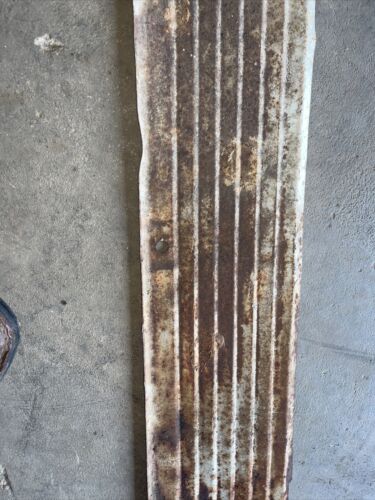 Farmall 460 560 RC Tractor Original IHC IH white hood Left Rear side cover panel