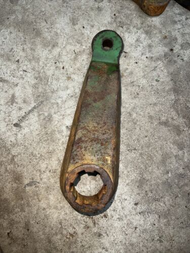 NEW Steering Arm - Left Hand fits John Deere 4050 4240 4440 4250 4450 4430