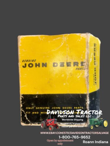 JOHN DEERE TRACTOR ENGINE OIL COOLER END CAP AR27267 R27556 New Old Stock