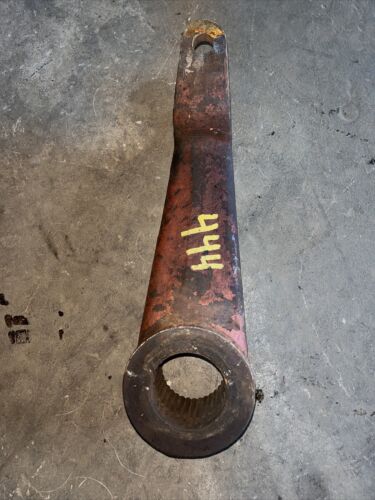 International 434 444 B414 tractor lift arm IH 3044375R1