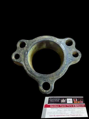 John Deere B rear axle hub clamp B2189R