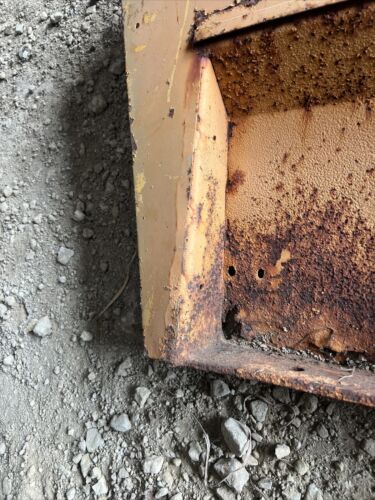 IH 444 Single fender antique tractor
