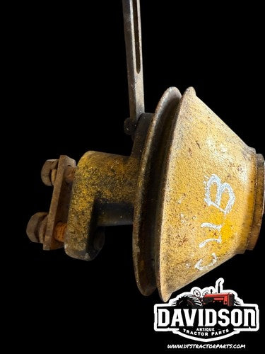 IhC Farmall Cub Low Boy 154 Fan Pulley With Bracket Antique Tractor