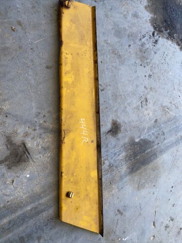 International 444 utility tractor IHC good engine front Right Side cov panel