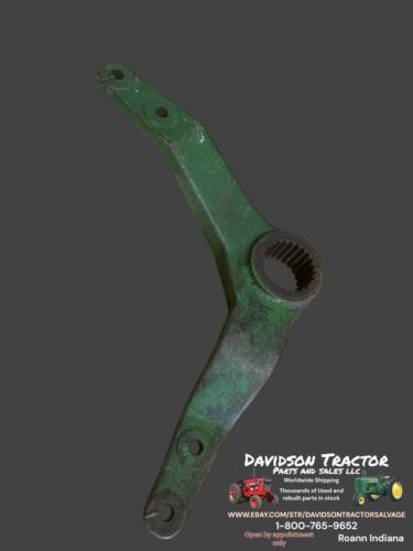 John Deere MT tractor 3pt hitch left inner rockshaft top lift arm bracket M1069T