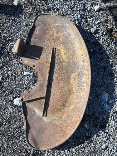 USED JOHN DEERE LA TRACTOR RH FENDER AL2772R