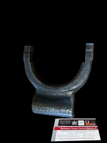 USED CLUTCH OPERATING FORK FOR JOHN DEERE H TRACTOR H353R