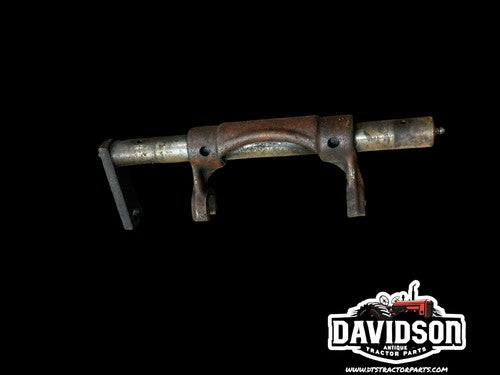 International Clutch Release Fork W/shaft 385-885 Tractors  398342R1