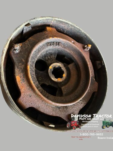 JOHN DEERE B BELT PULLEY CLUTCH ASSEMBLY B136R  FITS UNSTYLED AND EARLY STYLED B
