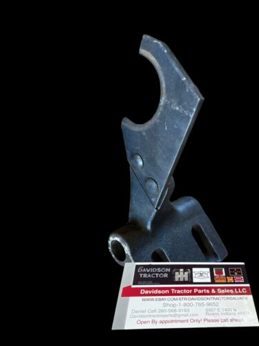 USED JOHN DEERE TRACTOR 60 620 630 SHIFTER FORK YOKE A5830R, AA6930R
