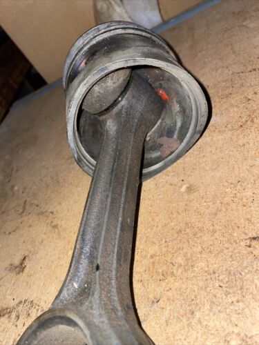 International Piston/Connecting Rod Assy-engine 318377R2 D282