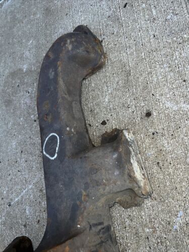 International Harvester 128656R1 Manifold