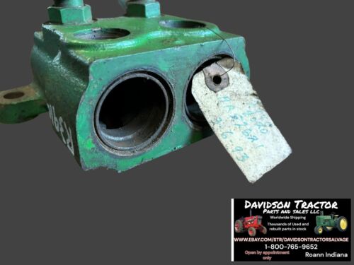 John Deere RH Breakaway Coupler R39109