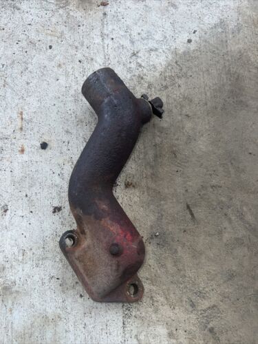 FARMALL Cub Lower Water Pipe