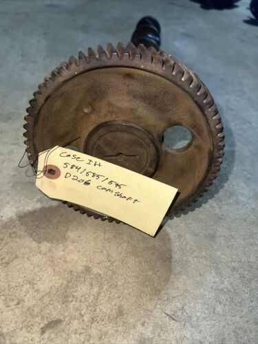 Case International 584 585 595 D206 Camshaft W/gear
