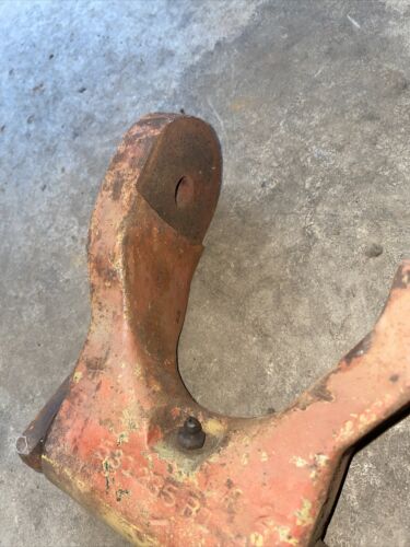 Center Steering Arm IH International 531235R1 USED