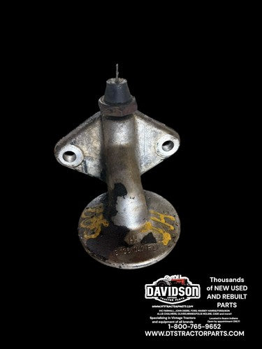 IH 3136047R1 Oil Filter Base International 584 248 454 585 784 574 595