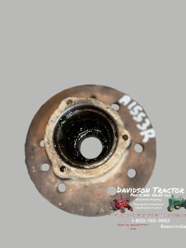 USED JOHN DEERE TRACTOR FRONT WHEEL HUB A1553R