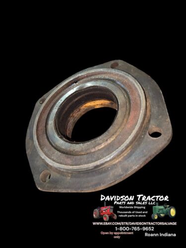IH FARMALL SUPER M , 400, 450 AXLE CAP 6727 DB