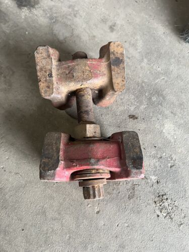International Harvester 86 Series Axel Wedge