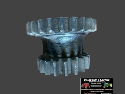 1941 John Deere A  Transmission Idler Gear A2312R    Antique Tractor