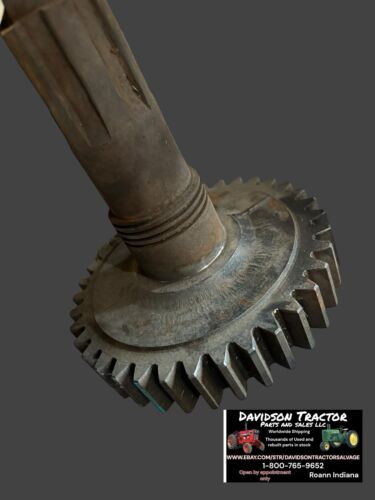 JOHN DEERE 620 630 TRANSMISSION DRIVE & SHAFT GEAR A5572R AA6523R