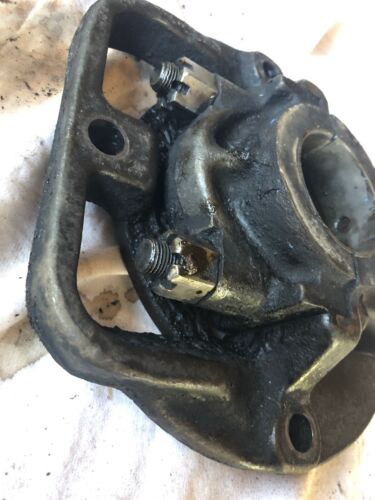 1946 John Deere A Tractor JD main engine crankshaft bearing mount holder A2885R