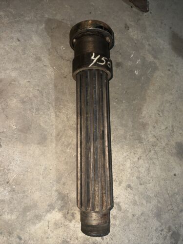 Farmall 400 450 560 RC IH Tractor transmission drive gear main shaft