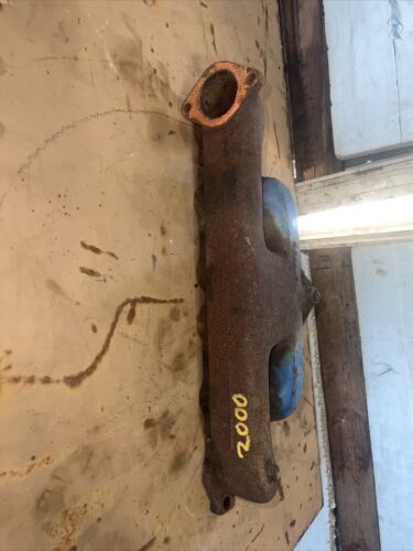 Ford 2000 Gas tractor good useable engine motor exhaust manifold w/ muffler