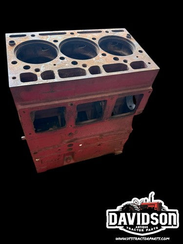 IH INTERNATIONAL 484 DIESEL BLOCK D179 GOOD USED BLOCK 3055001R3