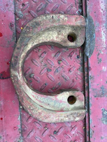 IH SPACER ASSY 535557R1