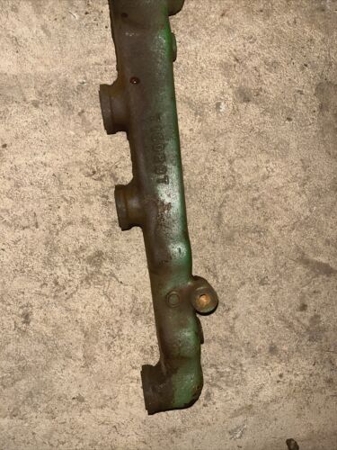JOHN DEERE 2010 Water Manifold T16988 T16988T