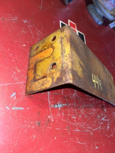 International Harvester 444 Air cleaner Bracket