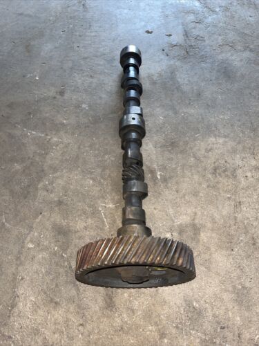 International 340 504 Camshaft 308391R1 W/ Pulley